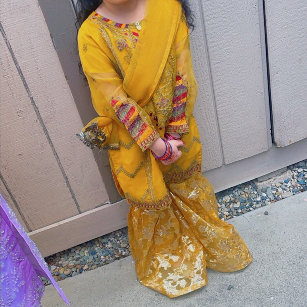 Is Indian Pakistani dress for kids